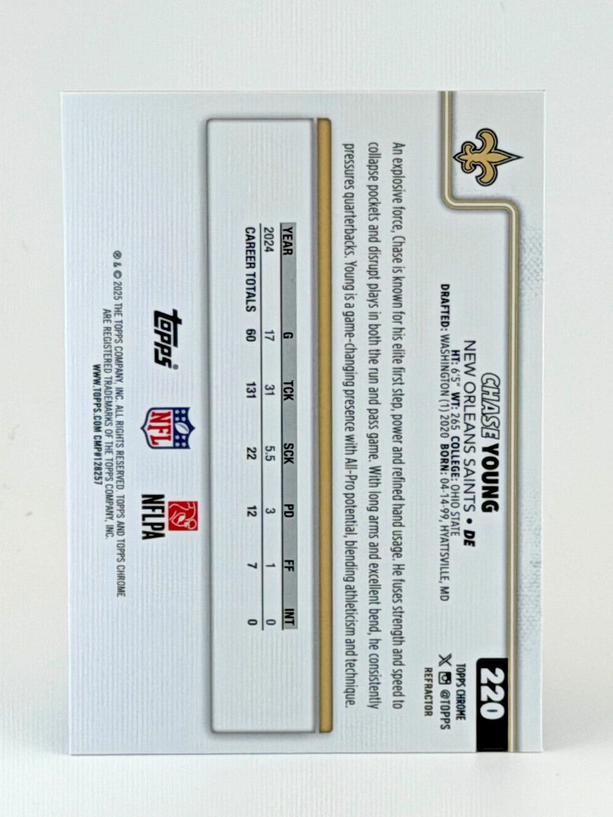 🏈 2025 Topps Chrome Football #220 Chase Young - Saints - REFRACTOR