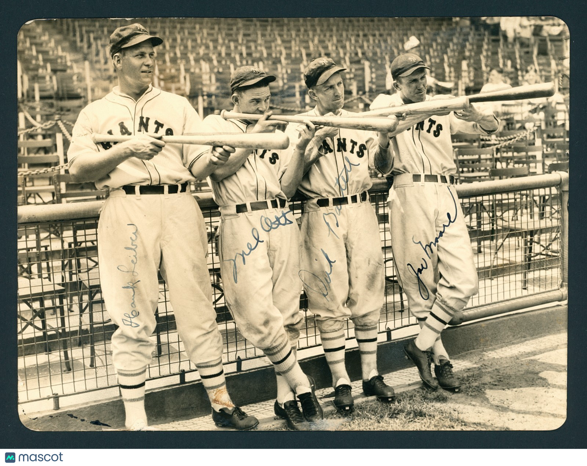 1935 Signed Type 1 Photo MEL OTT HOF, Joe Moore, Dick Bartell, NY Giants JSA LOA