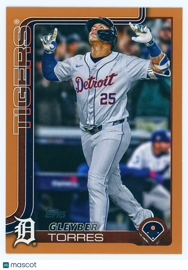 2025 Topps Series 2 #658 Gold Parallel (1523/2025) Gleybar Torres